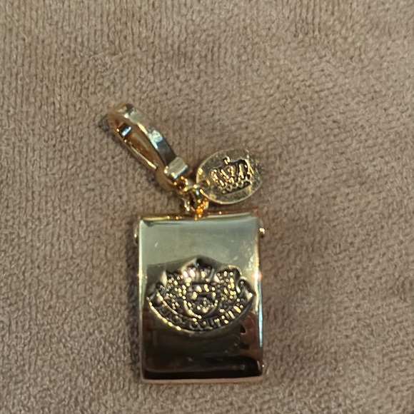 Juicy Couture Limited Edition Charm—2007 Diploma - Picture 4 of 5